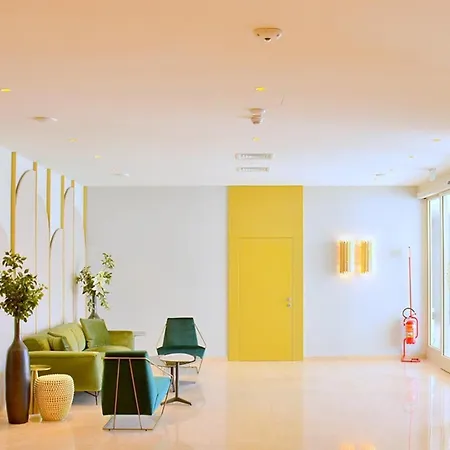 Comfortable Flat With Sea View In Apartamento