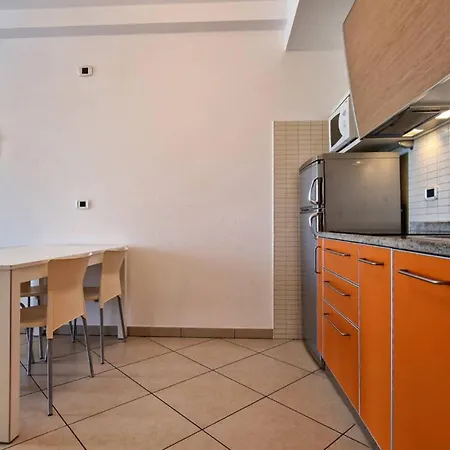 Comfortable Flat With Sea View In Apartamento