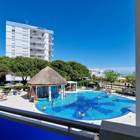 Comfortable Flat With Sea View In Appartamento