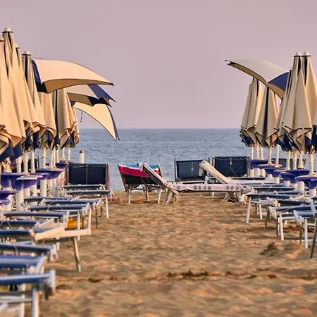 Comfortable Flat With Sea View In Bibione