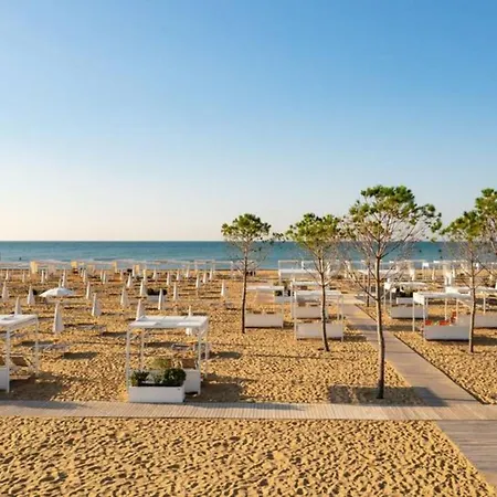 Comfortable Flat With Sea View In Bibione